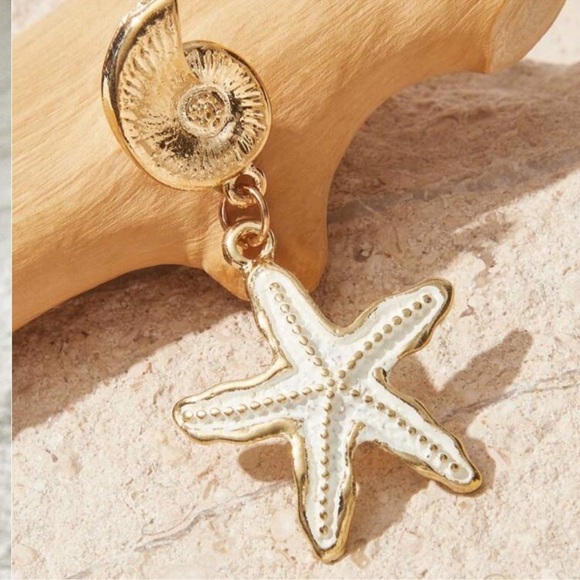 18k gold plated Conch Decor Starfish Drop Earrings new - Picture 3 of 4